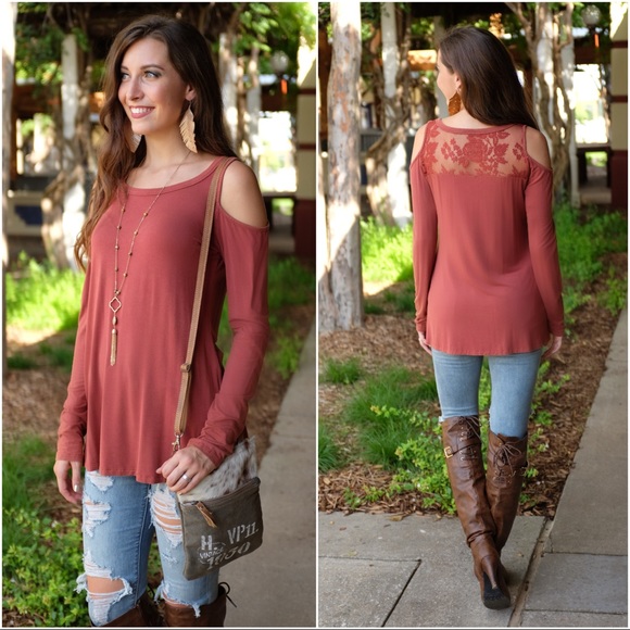 ✨LAST ONE✨Nothing Better Cold Shoulder Tunic-Rust - Picture 3 of 4